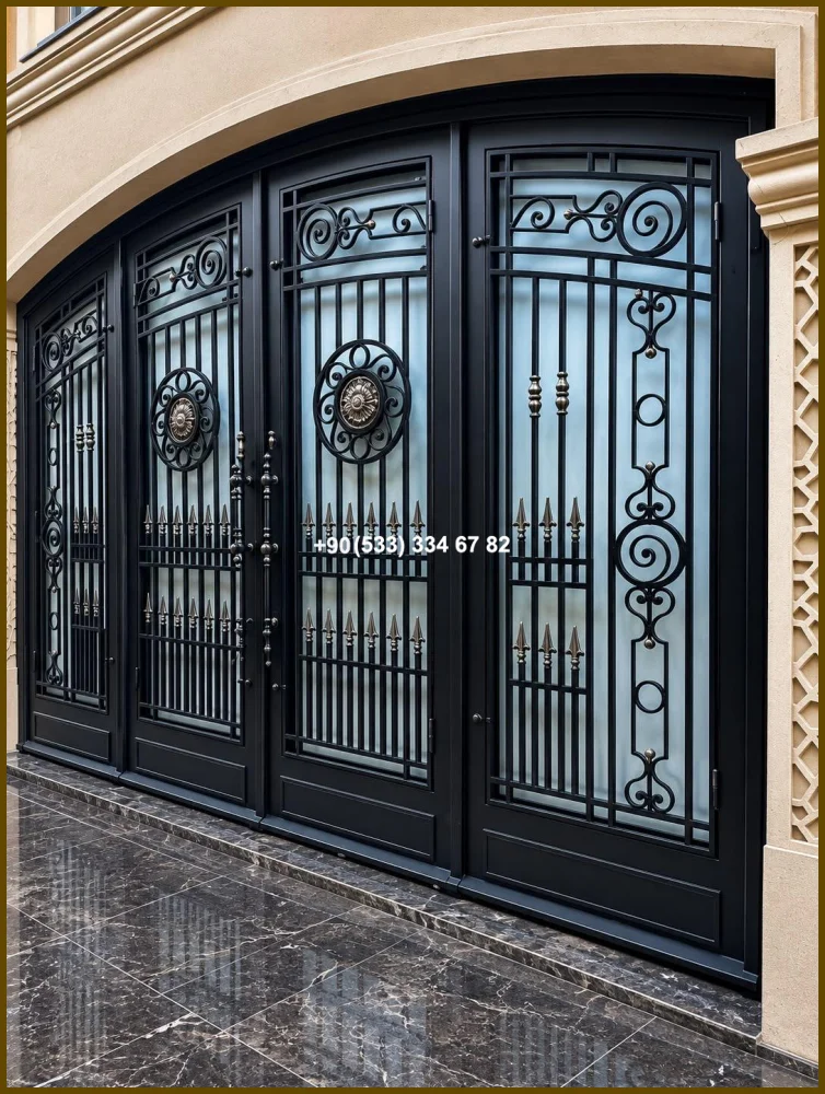 Villa Kapıları